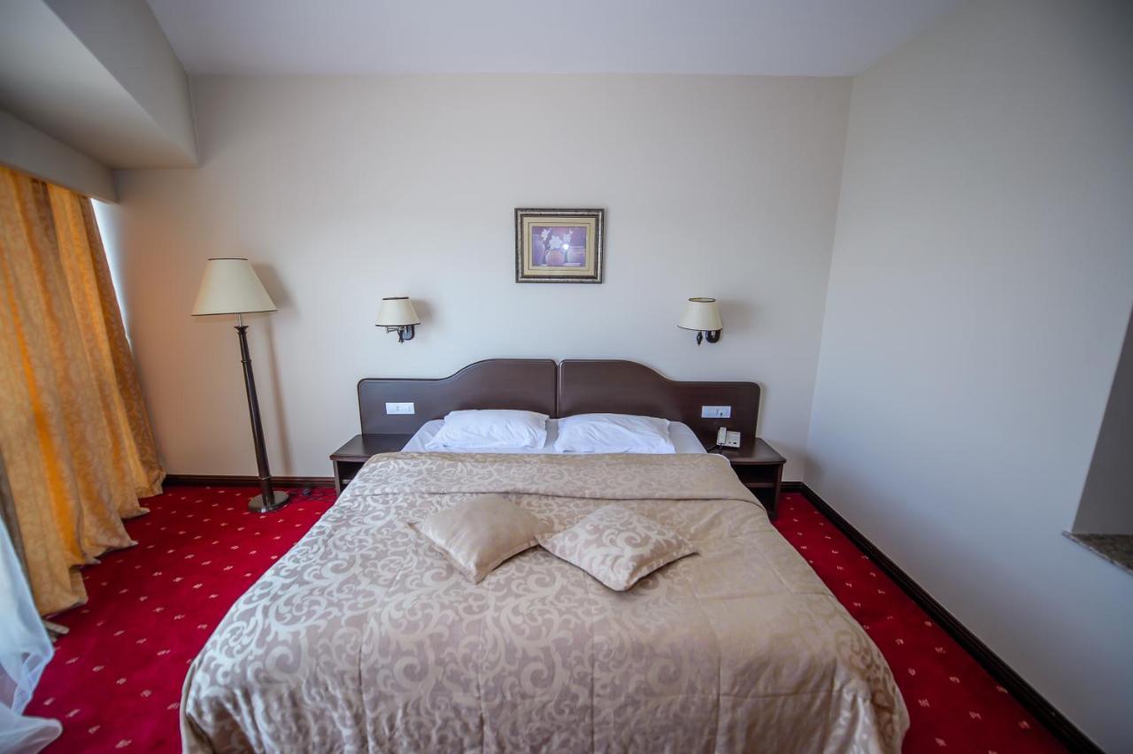 Hotel Esplanada Tulcea Eksteriør billede