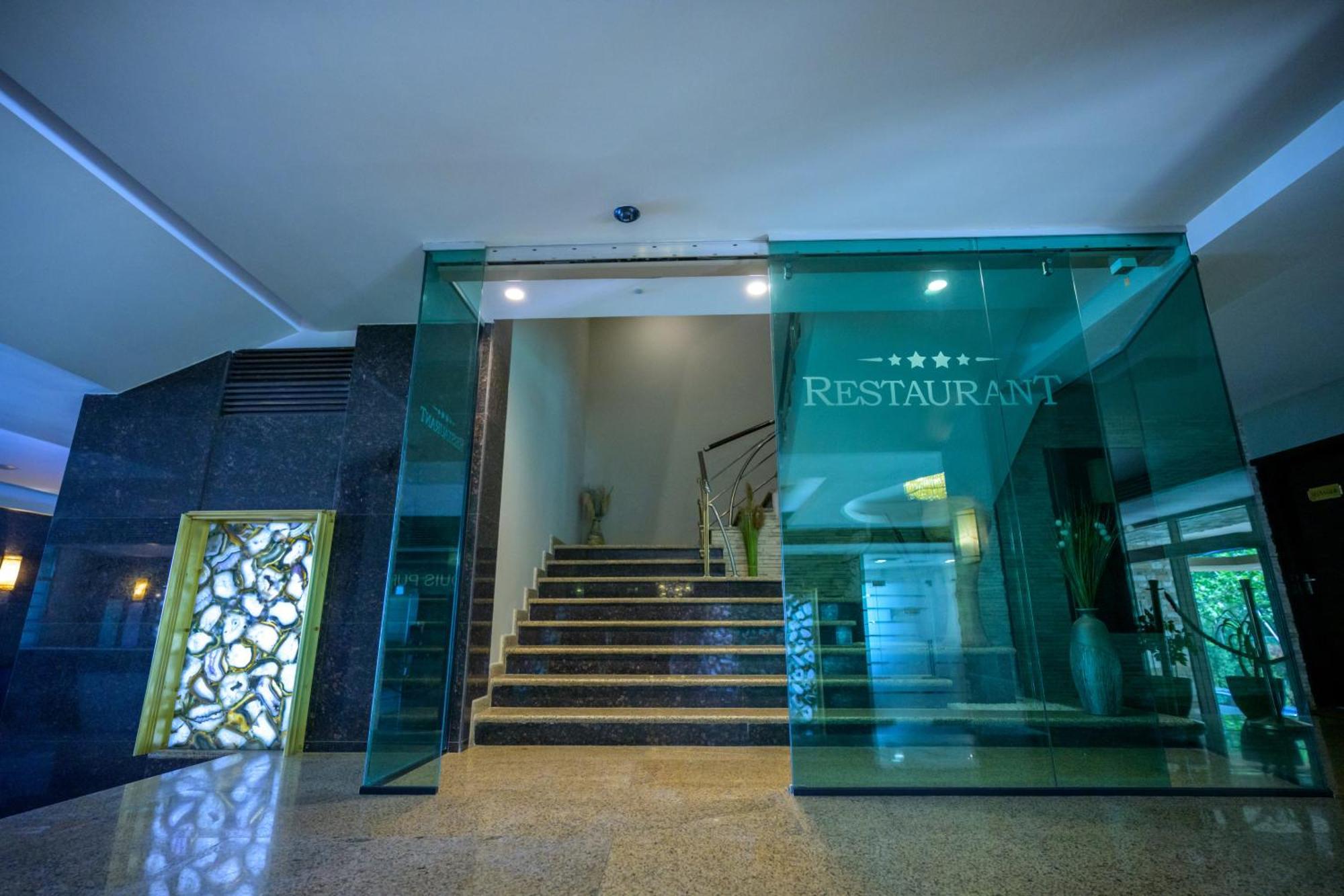Hotel Esplanada Tulcea Eksteriør billede