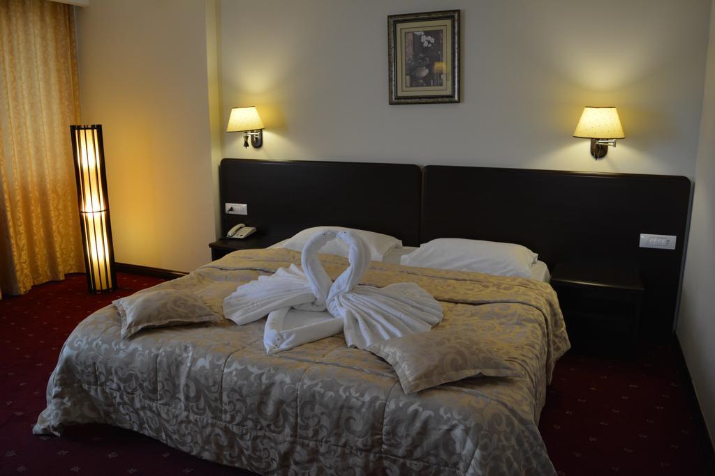 Hotel Esplanada Tulcea Eksteriør billede