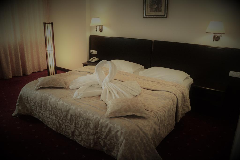 Hotel Esplanada Tulcea Eksteriør billede
